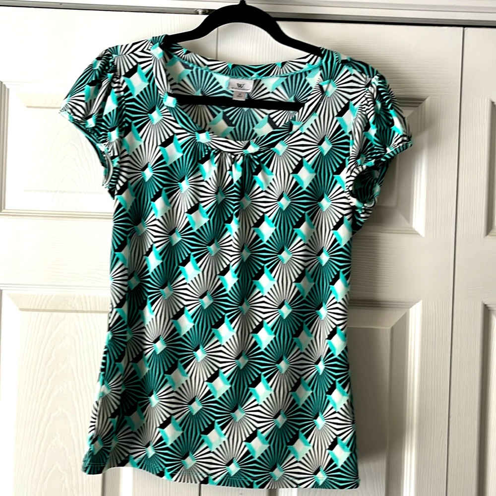 Worthington woman’s teal and black shirt